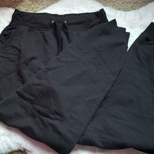 Women’s Champion sweatpants!